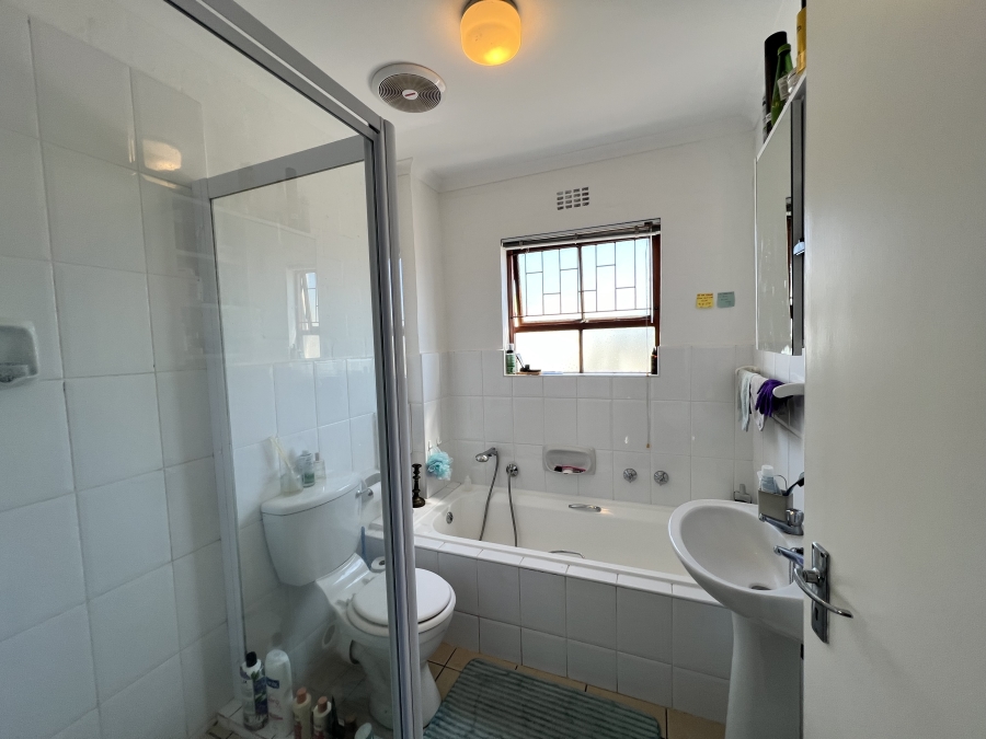 To Let 2 Bedroom Property for Rent in Parklands Western Cape